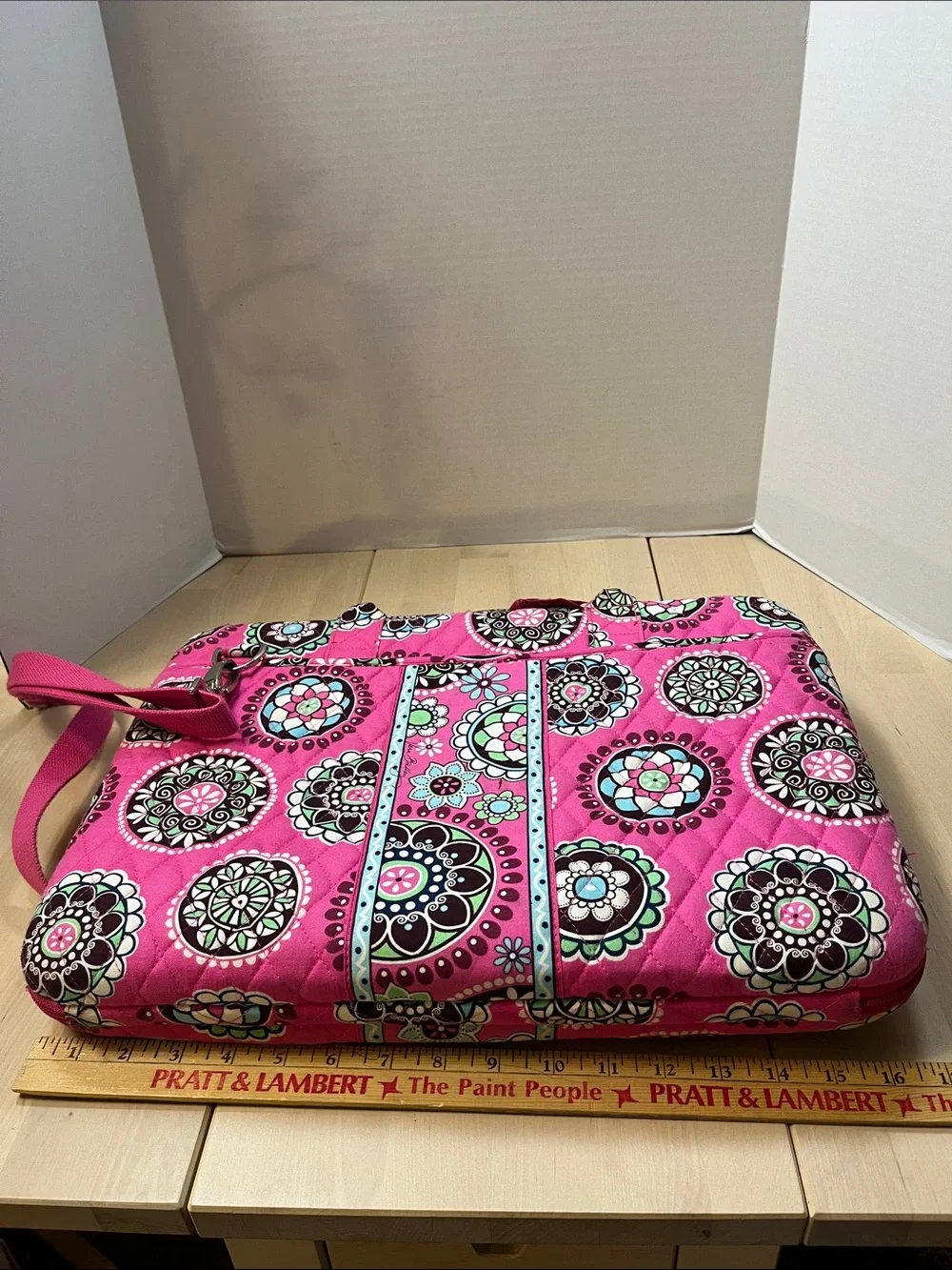 Vera Bradley Pink Cupcake Hard Shell Laptop Travel Bag Quilted Cotton w/ Strap